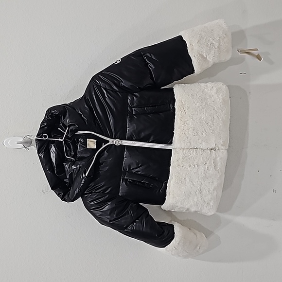 Michael Kors Puffer Hooded Jacket Girls Size 5/6 NWT Black white fux fur. - Picture 2 of 10